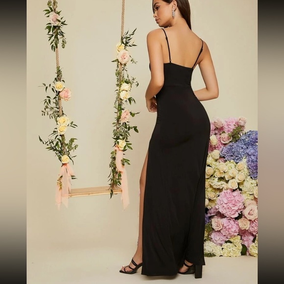 Notched neck Slit thigh Dress - Picture 2 of 4